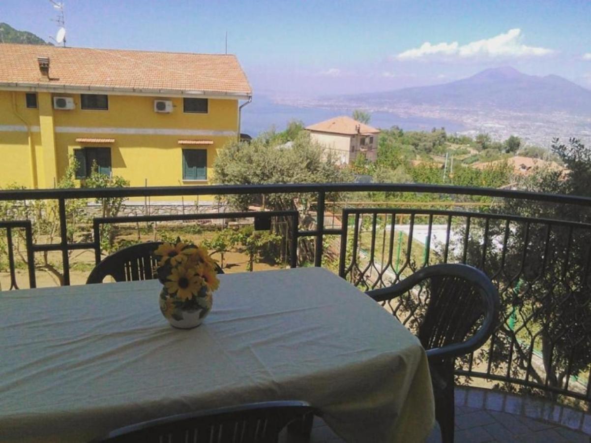 Appartamento Raffaella Pimonte Exterior photo